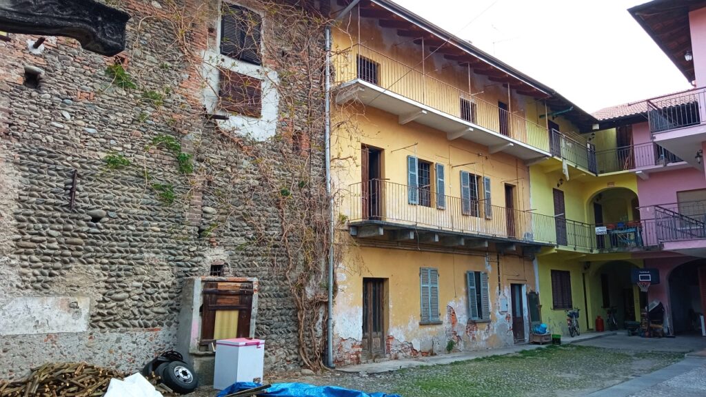 Rif.597 – Rustico in vendita a Gattinara