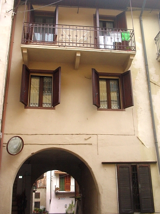 Rif.2061 – Porzione di casa a Lozzolo (VC)