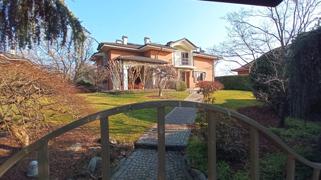 Rif.625 – Villa singola con giardino a Gattinara