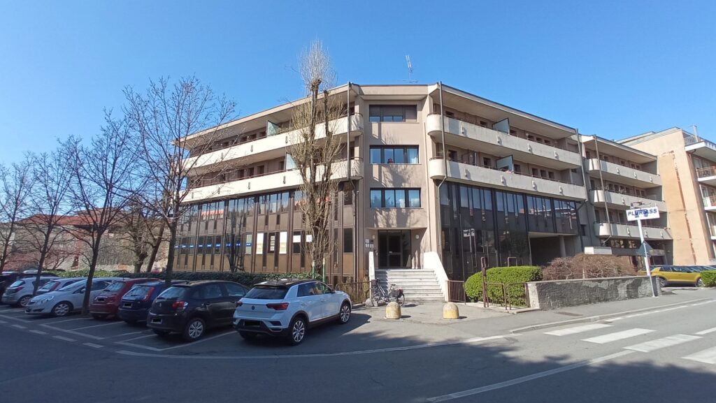 Rif.649 – Ufficio mq.200 circa a Borgomanero