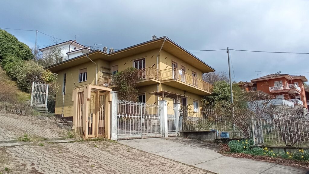 Rif.638 – Casa indipendente a Gattinara